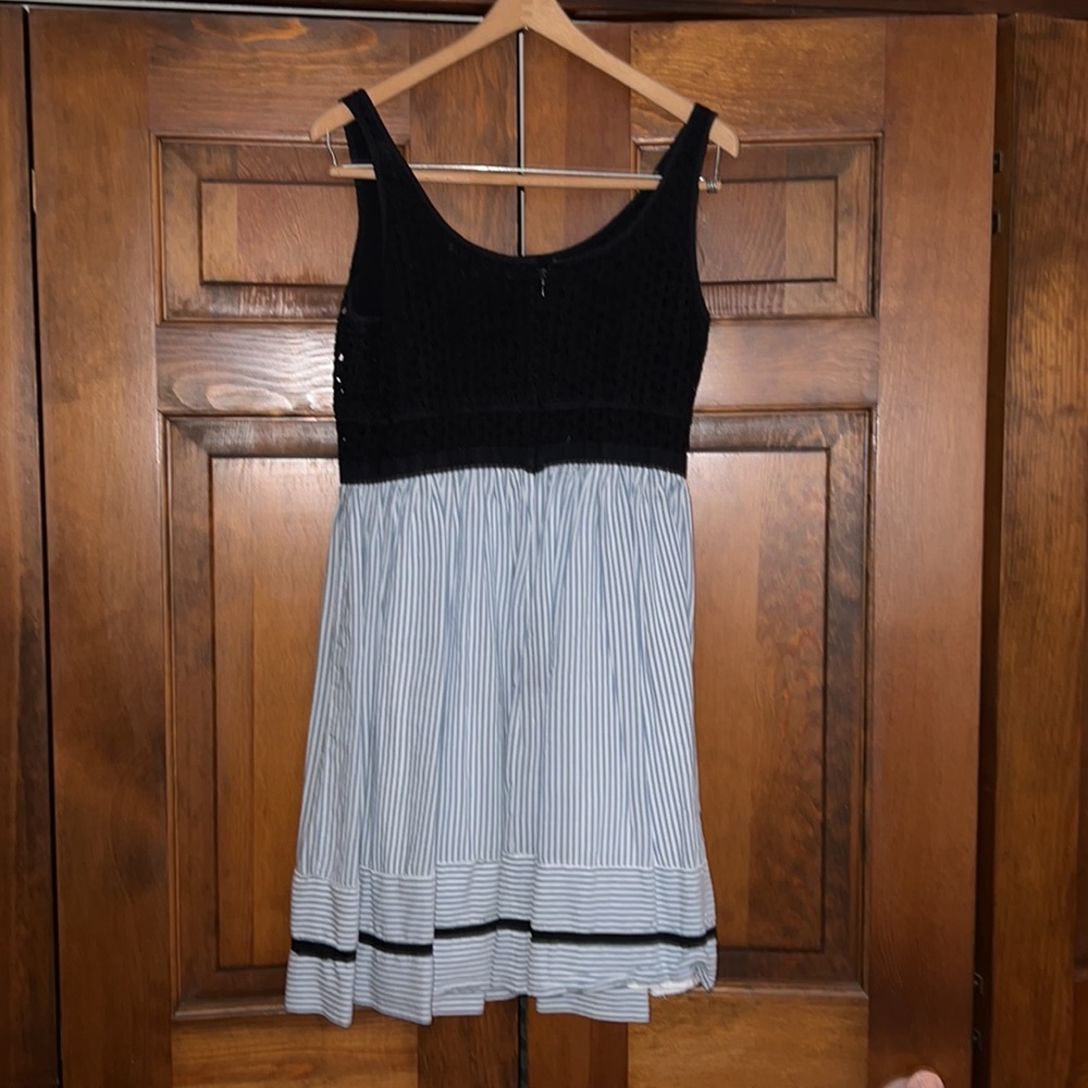 Loft Dress - Picture 4 of 6